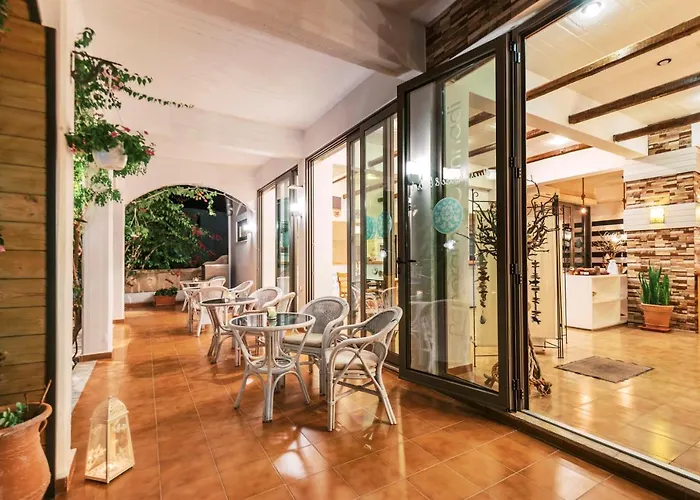 Panorama מלון גנאדי